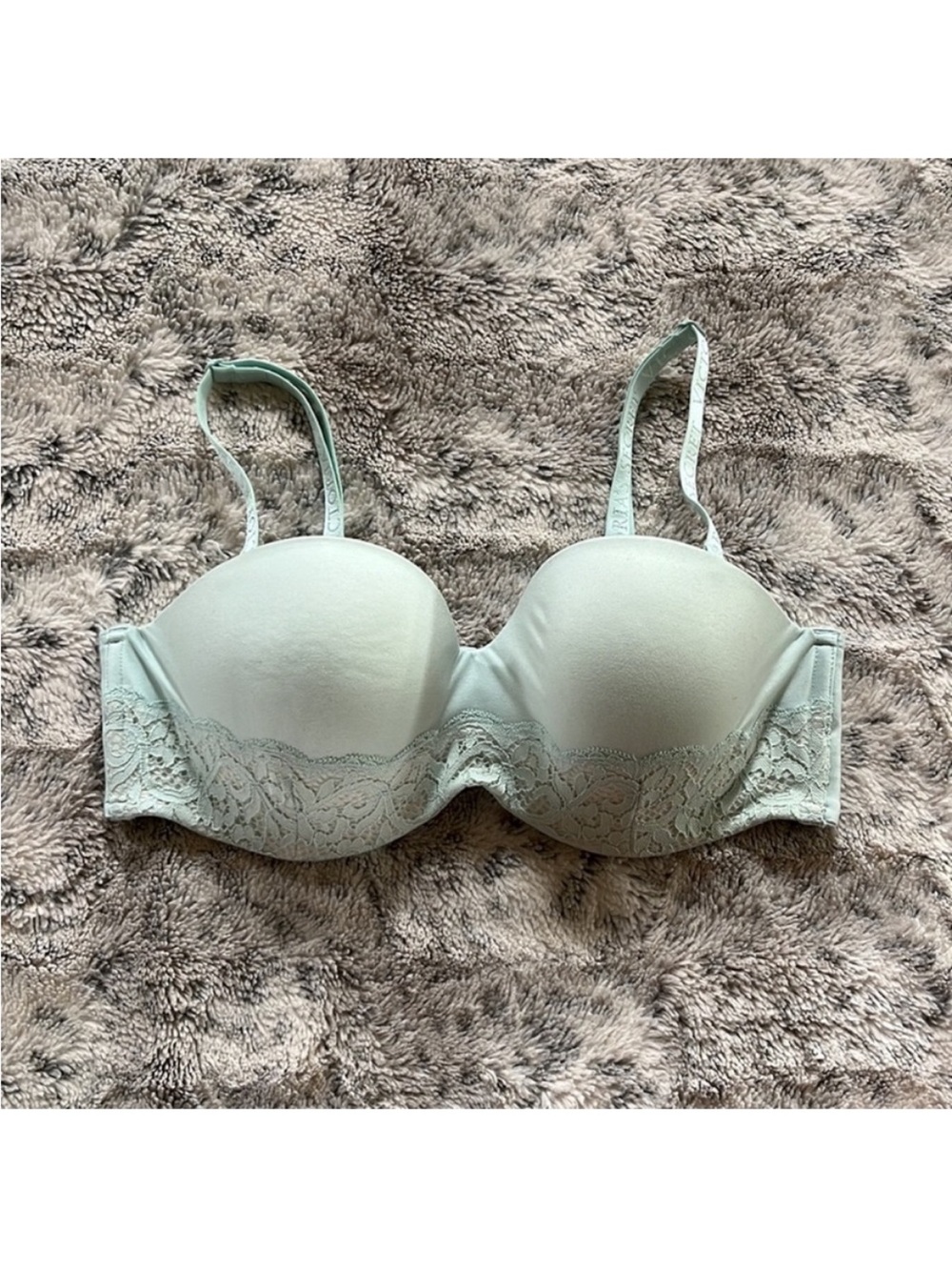 Victoria's Secret mint green
Body by Victoria lined bra